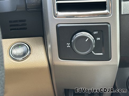 Used 2015 Ford F150 Lariat w/ Equipment Group 501A Mid image 37