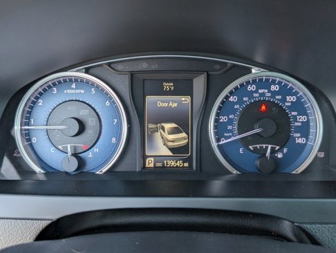 Used 2017 Toyota Camry XLE image 19
