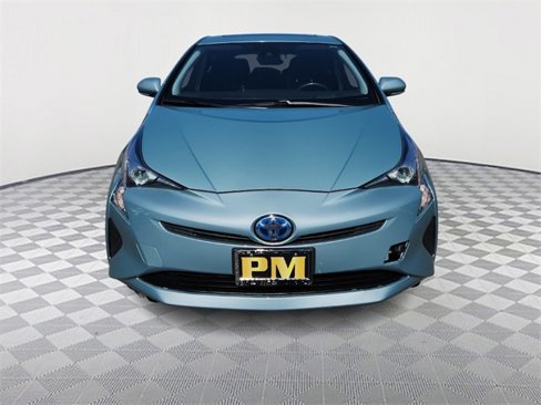Used 2016 Toyota Prius Three image 2