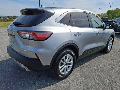 Used 2022 Ford Escape SE image 7