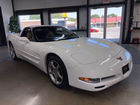Used 2004 Chevrolet Corvette Coupe w/ Preferred Equipment Group image 15