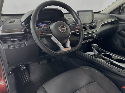 Used 2023 Nissan Altima 2.5 SV image 14