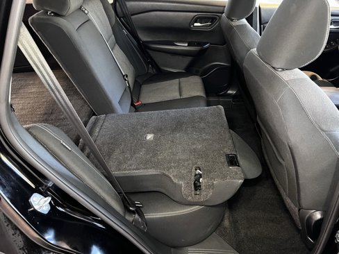 Used 2024 Nissan Rogue SV image 53