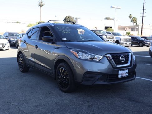 Used 2019 Nissan Kicks S w/ Exterior Package image 2