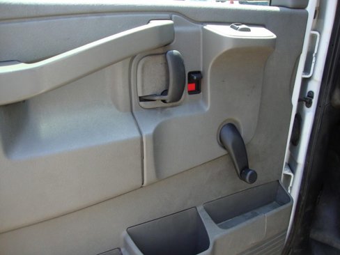 Used 2018 Chevrolet Express 2500 image 11