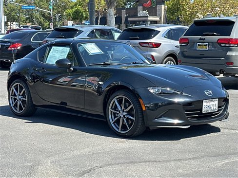 Used 2017 MAZDA MX-5 Miata RF Grand Touring image 3