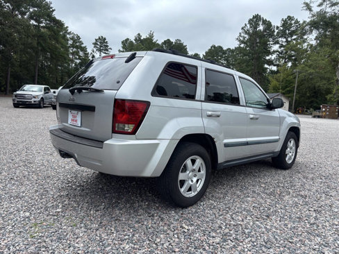 Used 2009 Jeep Grand Cherokee Laredo w/ Sun/Sound Group image 5