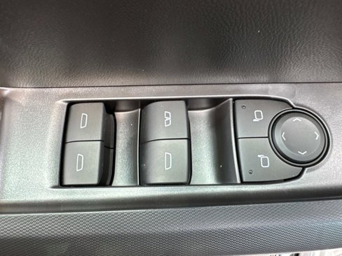 New 2025 GMC Canyon Elevation w/ Convenience Package image 22