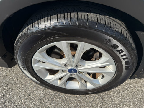 Used 2017 Ford Escape SE image 9