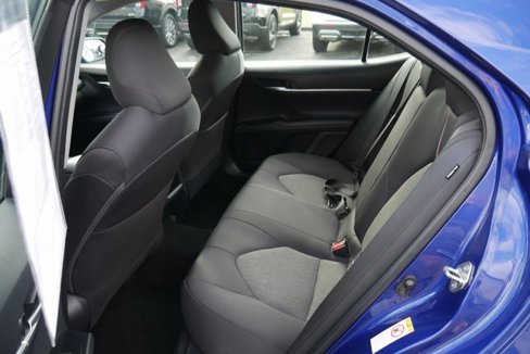 Used 2018 Toyota Camry LE image 23