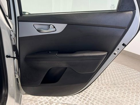 Used 2022 Kia Forte LXS w/ LXS Technology Package image 29