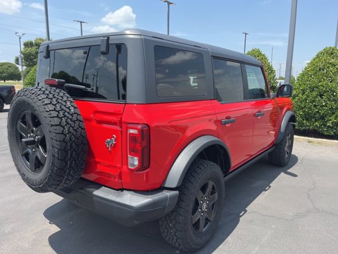Used 2023 Ford Bronco Black Diamond image 6