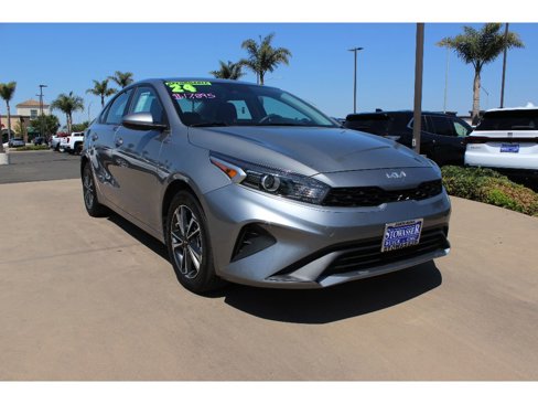 Used 2023 Kia Forte LXS image 3