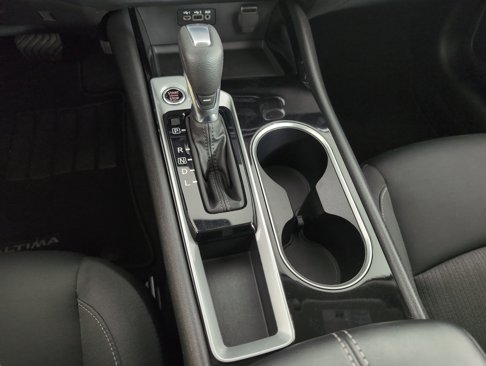 Used 2024 Nissan Altima 2.5 SV image 23