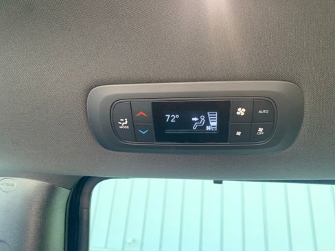 New 2026 Chrysler Pacifica Select image 26