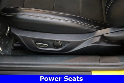 Used 2016 Ford Mustang Shelby GT350 w/ Technology Package image 31