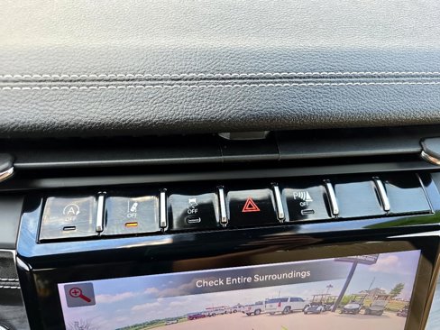 Used 2024 Jeep Grand Cherokee L Limited image 44