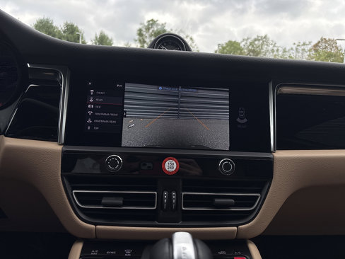 Used 2024 Porsche Macan image 21