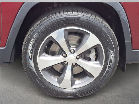 Certified 2019 Jeep Cherokee Limited image 8