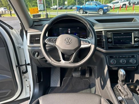Used 2023 Volkswagen Atlas SE image 15