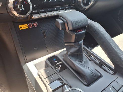 New 2024 Toyota Tacoma TRD Off-Road image 32