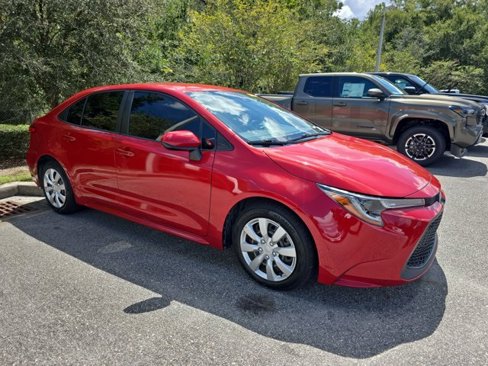 Used 2020 Toyota Corolla LE image 1