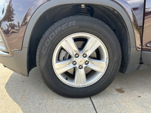 Used 2020 Chevrolet Trax LS w/ Tint and Cruise Package image 10