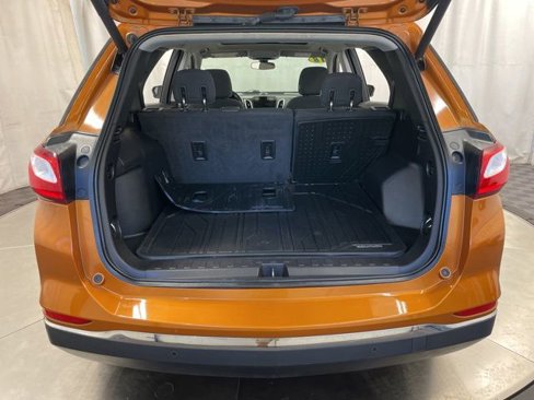 Used 2018 Chevrolet Equinox LT w/ Sun & Infotainment Package image 6