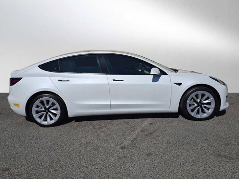 Used 2022 Tesla Model 3 image 2
