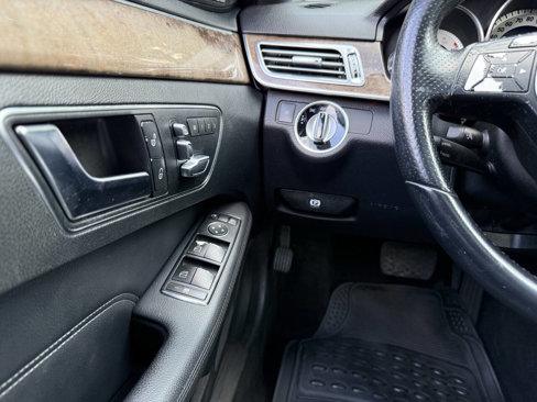 Used 2014 Mercedes-Benz E 350 Sedan w/ Premium 1 Package image 27