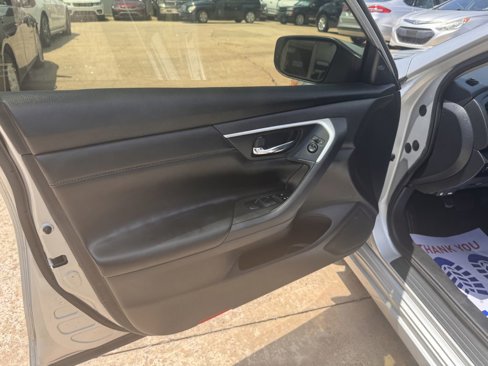 Used 2017 Nissan Altima 2.5 SV image 8