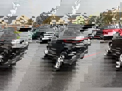 Used 2018 Ford Edge SE image 7