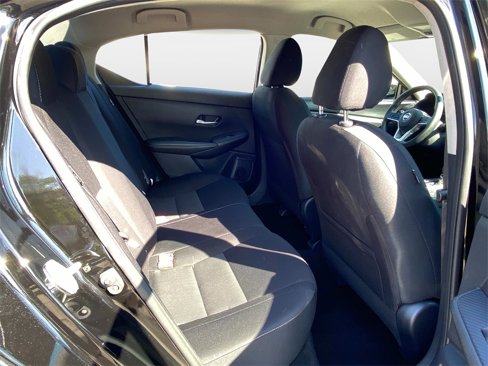 Used 2023 Nissan Sentra SV image 11