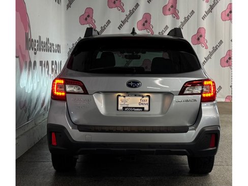 Used 2018 Subaru Outback 2.5i Limited image 11