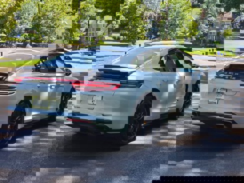 Used 2018 Porsche Panamera 4 image 6