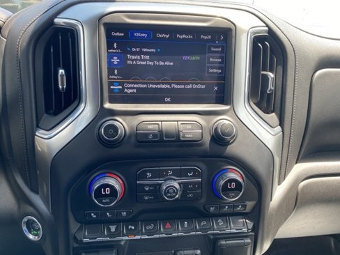 Used 2021 Chevrolet Silverado 2500 LTZ w/ LTZ Plus Package image 18