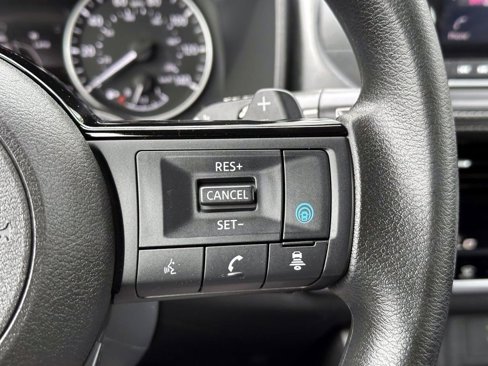 Certified 2022 Nissan Rogue SV image 24