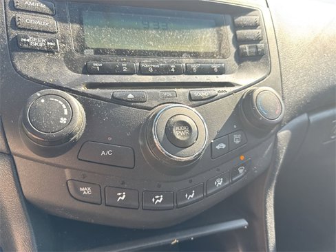 Used 2004 Honda Accord LX image 16