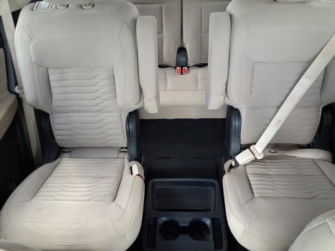 Used 2021 Ford Explorer XLT image 23