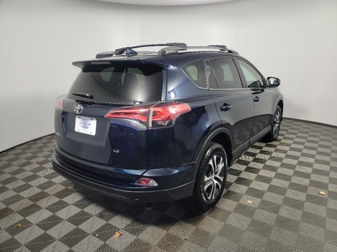 Used 2017 Toyota RAV4 LE image 4