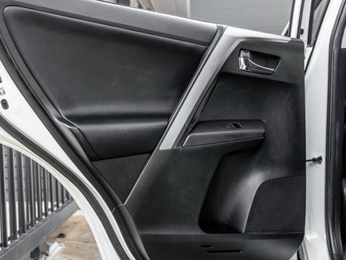 Used 2018 Toyota RAV4 XLE image 27