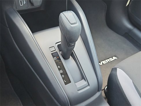 Used 2025 Nissan Versa S w/ Trunk Package image 24