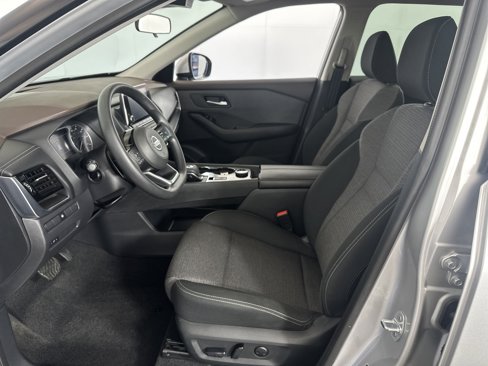 Used 2021 Nissan Rogue SV image 6
