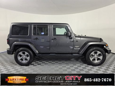 Used 2018 Jeep Wrangler Unlimited Sahara image 8