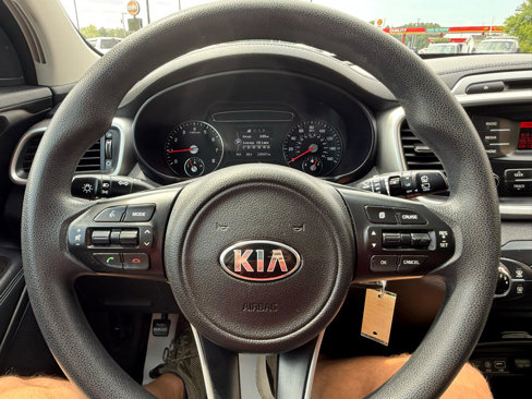 Used 2017 Kia Sorento L image 22