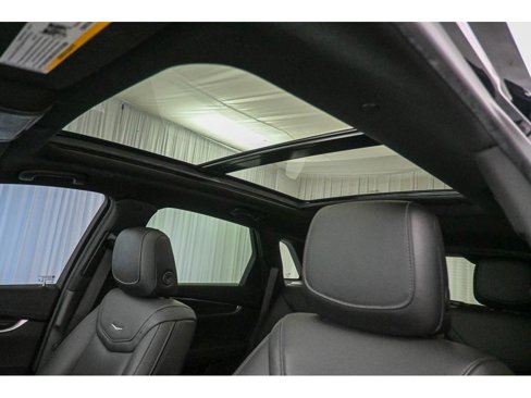 Used 2022 Cadillac XT5 Premium Luxury image 36