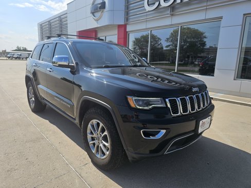 Used 2017 Jeep Grand Cherokee Limited w/ Luxury Group II image 2