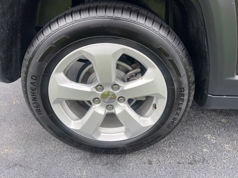 Used 2018 Jeep Compass Latitude w/ Popular Equipment Group image 11