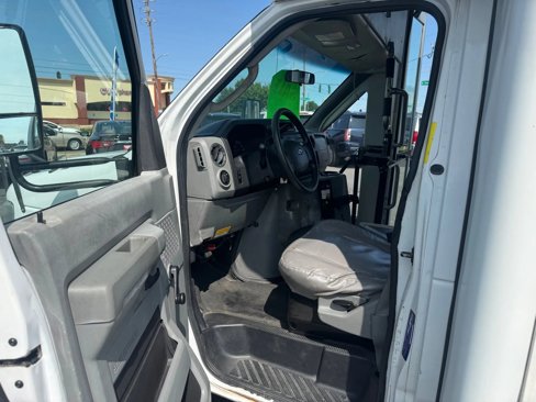 Used 2014 Ford E-450 and Econoline 450 Super Duty w/ Shuttle Bus Prep Package image 9