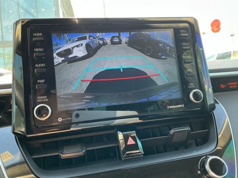 Used 2022 Toyota Corolla LE image 16